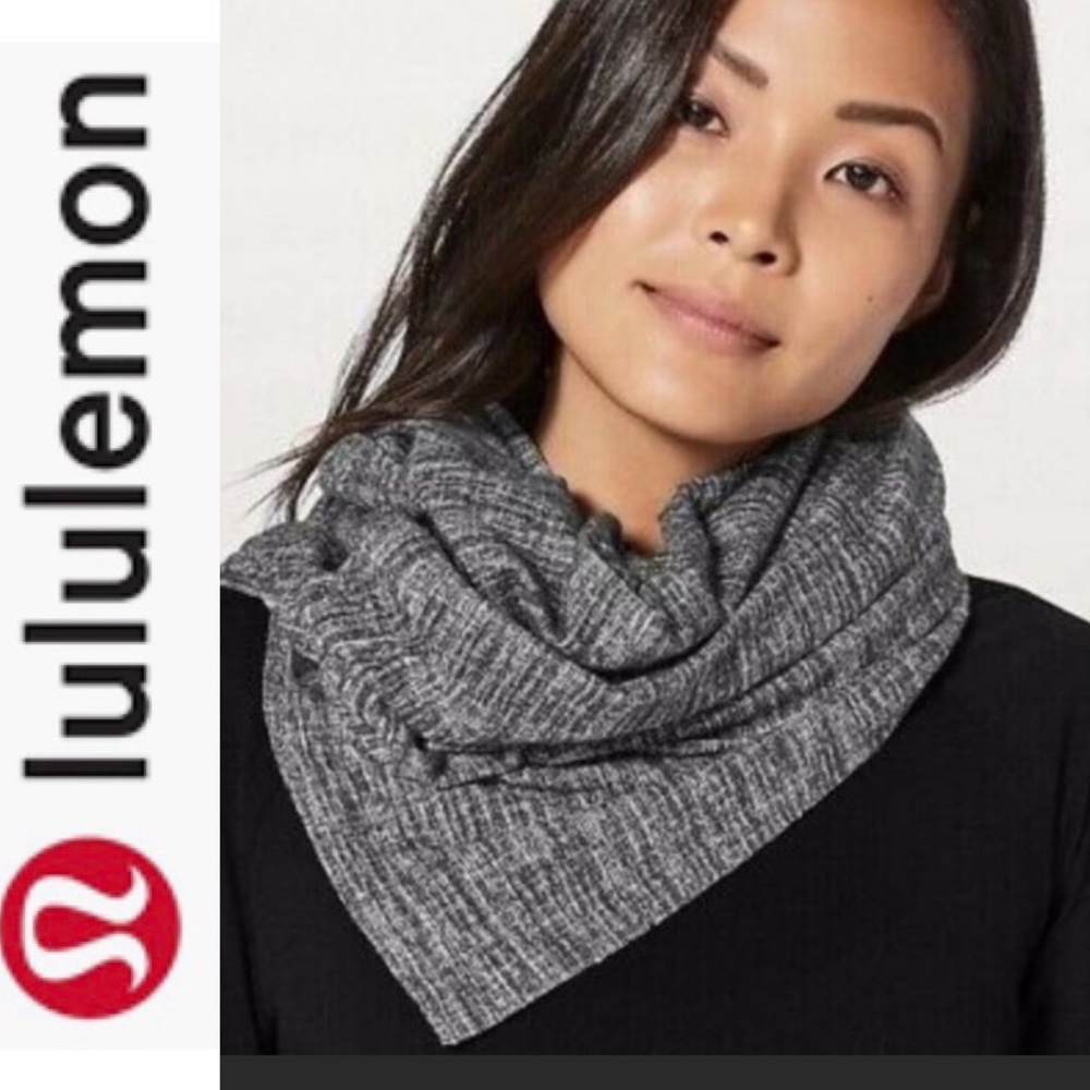 Lululemon Ivivva Village Chill Scarf
